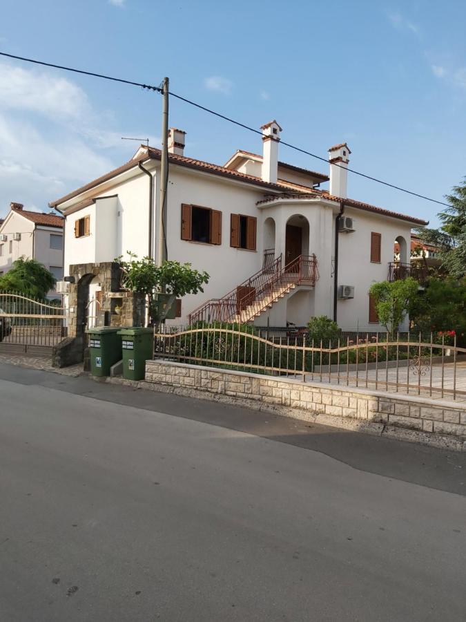 Apartmaji V Izoli Babic, Simonov Zaliv Izola Exteriér fotografie