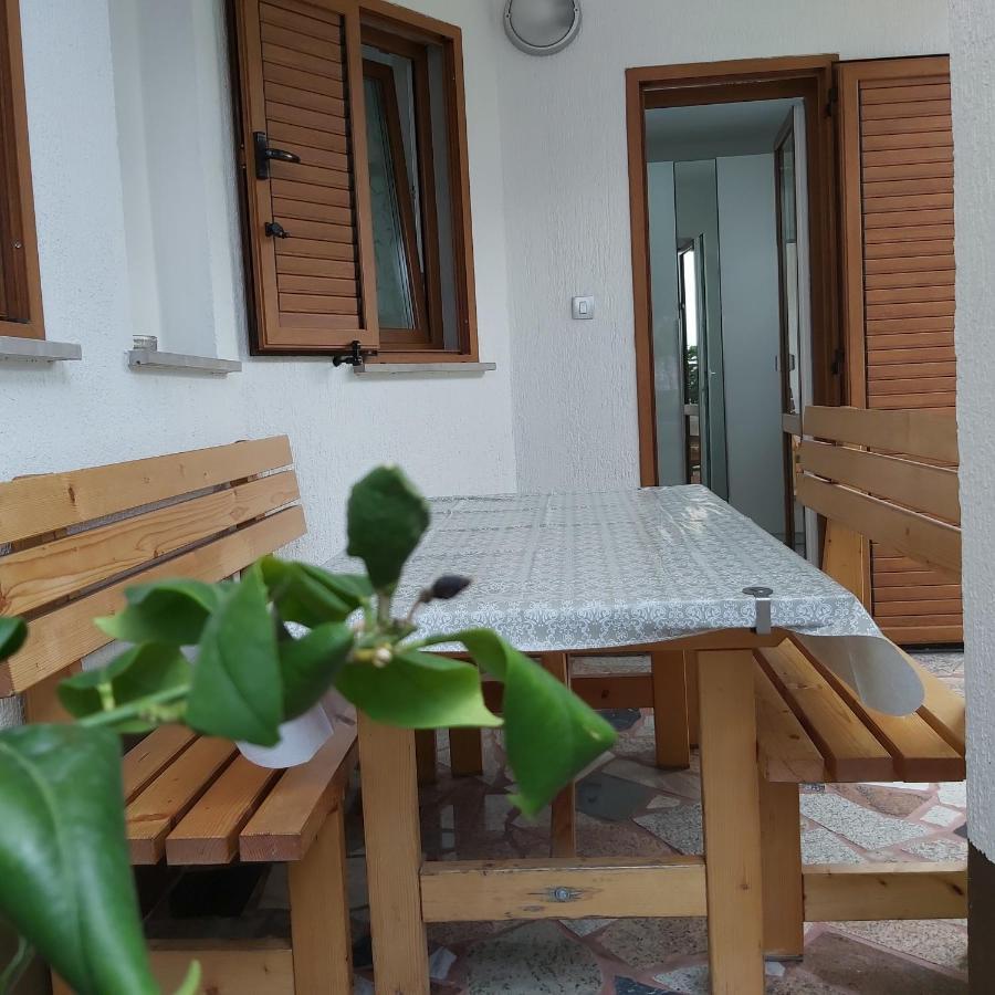 Apartmaji V Izoli Babic, Simonov Zaliv Izola Exteriér fotografie
