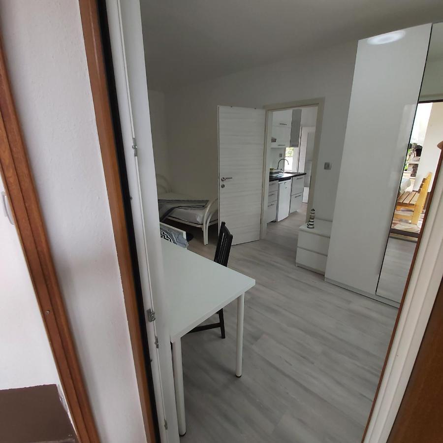 Apartmaji V Izoli Babic, Simonov Zaliv Izola Exteriér fotografie