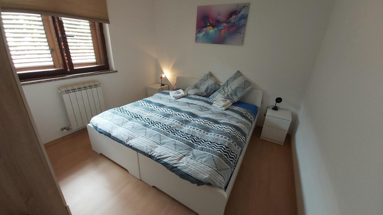 Apartmaji V Izoli Babic, Simonov Zaliv Izola Exteriér fotografie