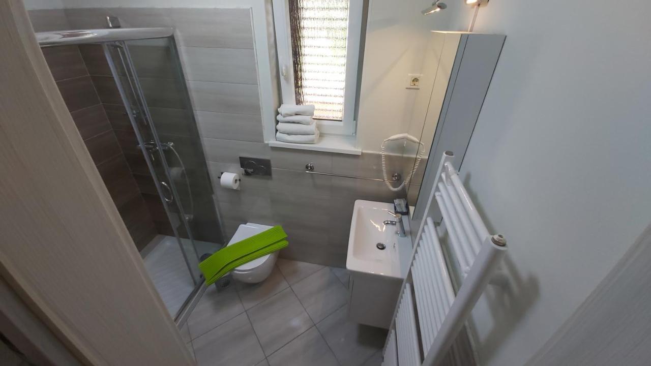 Apartmaji V Izoli Babic, Simonov Zaliv Izola Exteriér fotografie