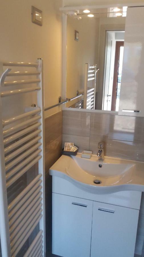 Apartmaji V Izoli Babic, Simonov Zaliv Izola Exteriér fotografie