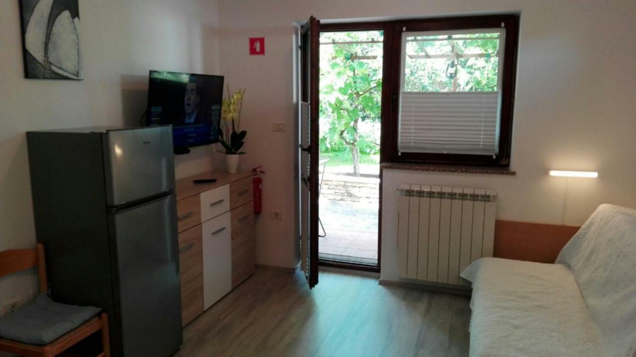 Apartmaji V Izoli Babic, Simonov Zaliv Izola Exteriér fotografie