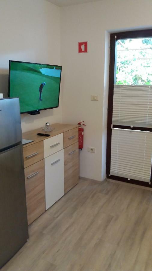 Apartmaji V Izoli Babic, Simonov Zaliv Izola Exteriér fotografie